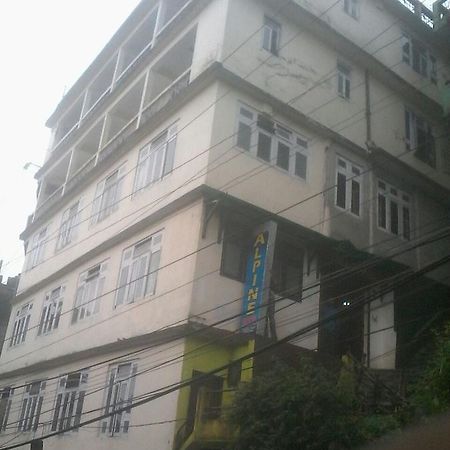 Hotel Alpine ดาร์จีลิง ภายนอก รูปภาพ